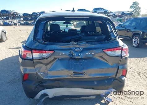 2021 Ford Escape Sel z USA, uszkodzony, nr VIN 1FMCU0H67MUB31723